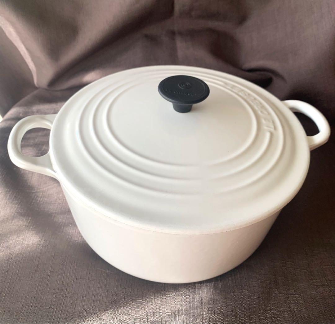 ル・クルーゼ　22㎝　白　フランス製 丁度良い大きさ　時短料理