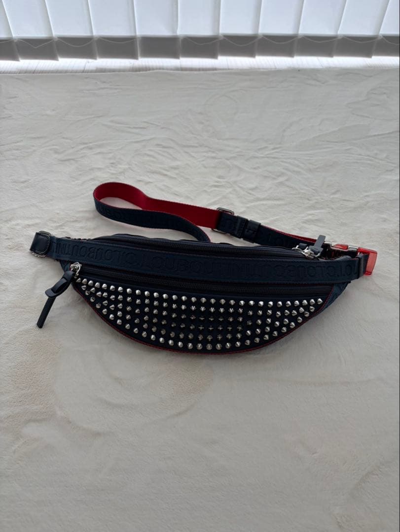 クリスチャンルブタン ボディバッグ ウエストポーチ