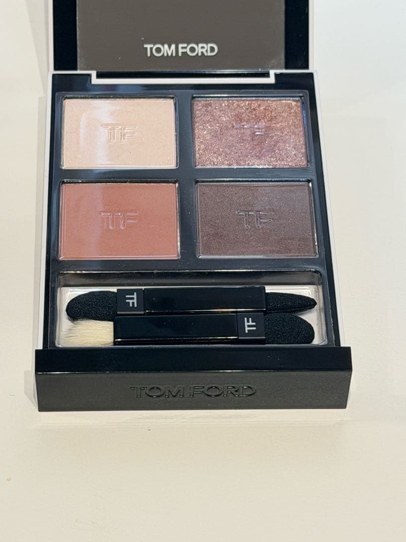 トムフォード　Tomford　アイカラークォード　30R インソレントローズ