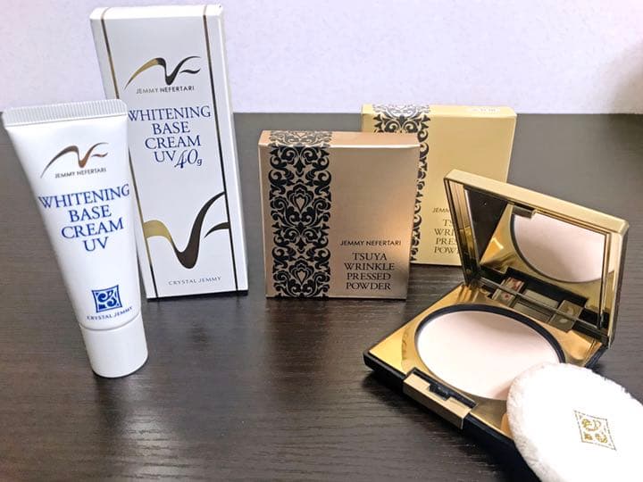 【新品未使用】つやリンクルプレストパウダー ＆ 薬用美白ベースクリームUV