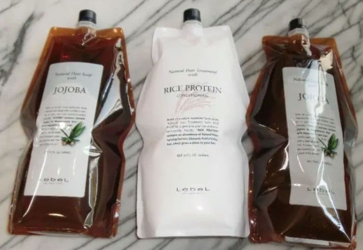 乾燥気味の髪ルベルホホバシャンプー２本ライスプロイン１本