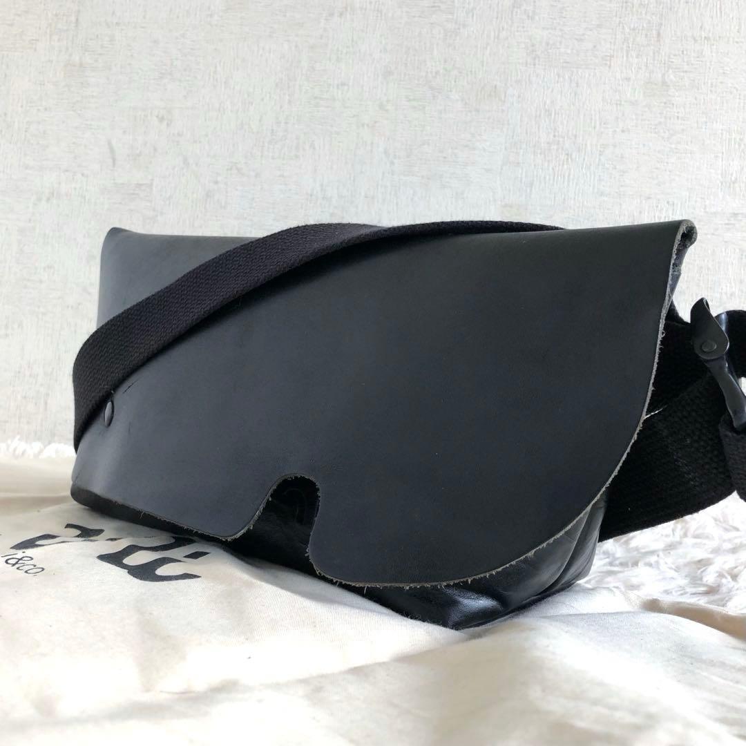 【美品 オールレザー本革】ユニアンドコー　ショルダーバッグ　メッセンジャー　黒