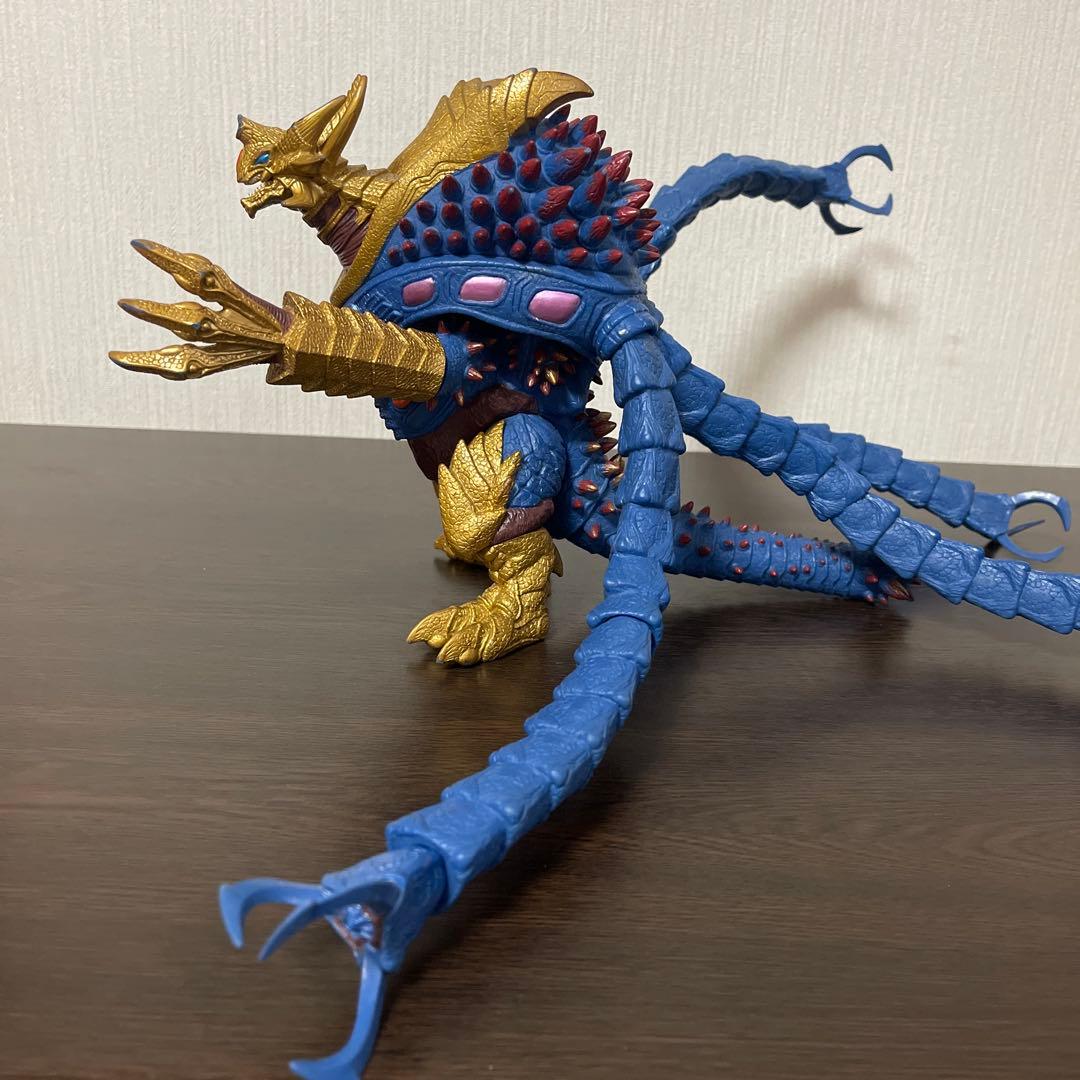 ウルトラマン 怪獣 Uキラーザウルス ソフビ 欠損あり - メルカリ