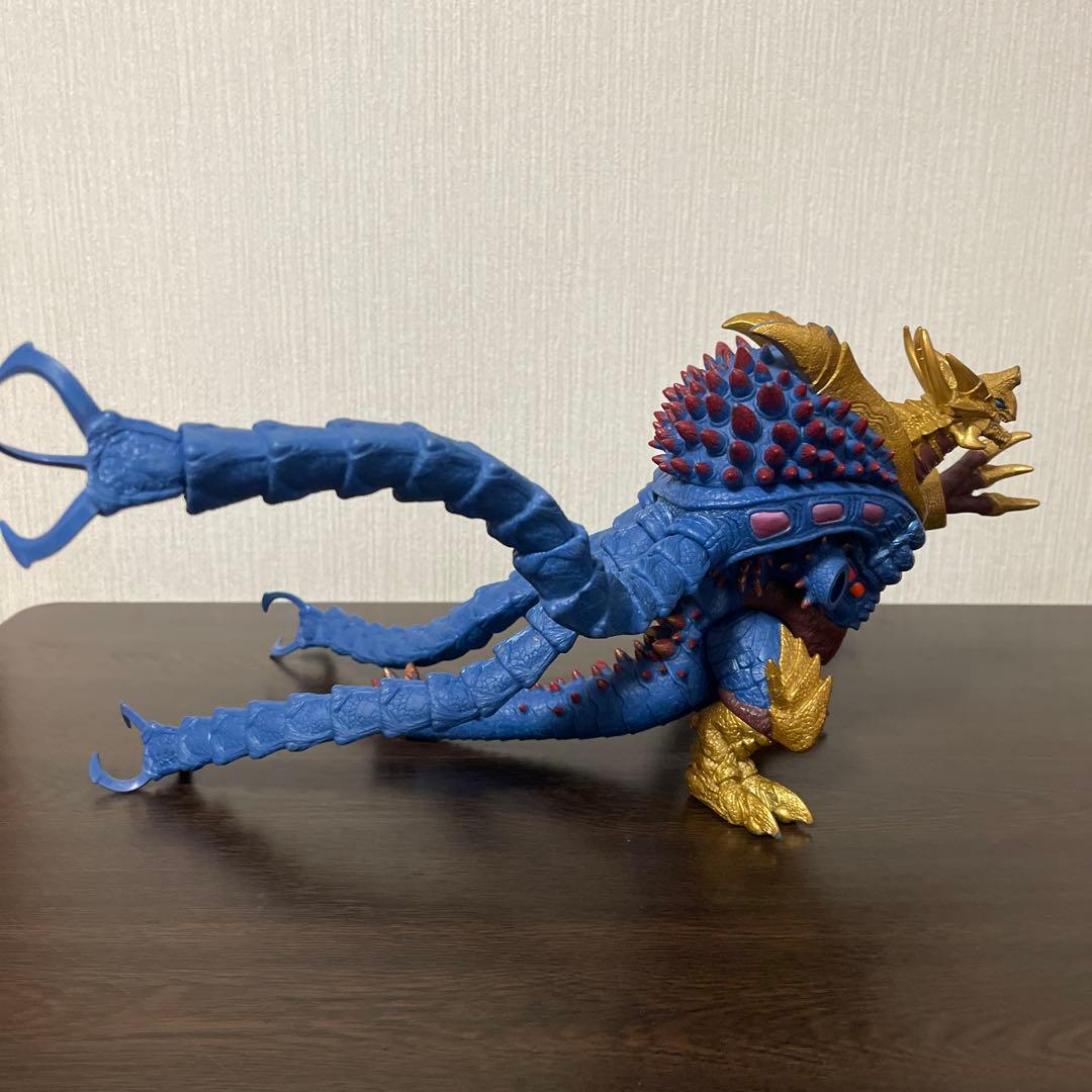 ウルトラマン 怪獣 Uキラーザウルス ソフビ 欠損あり - メルカリ