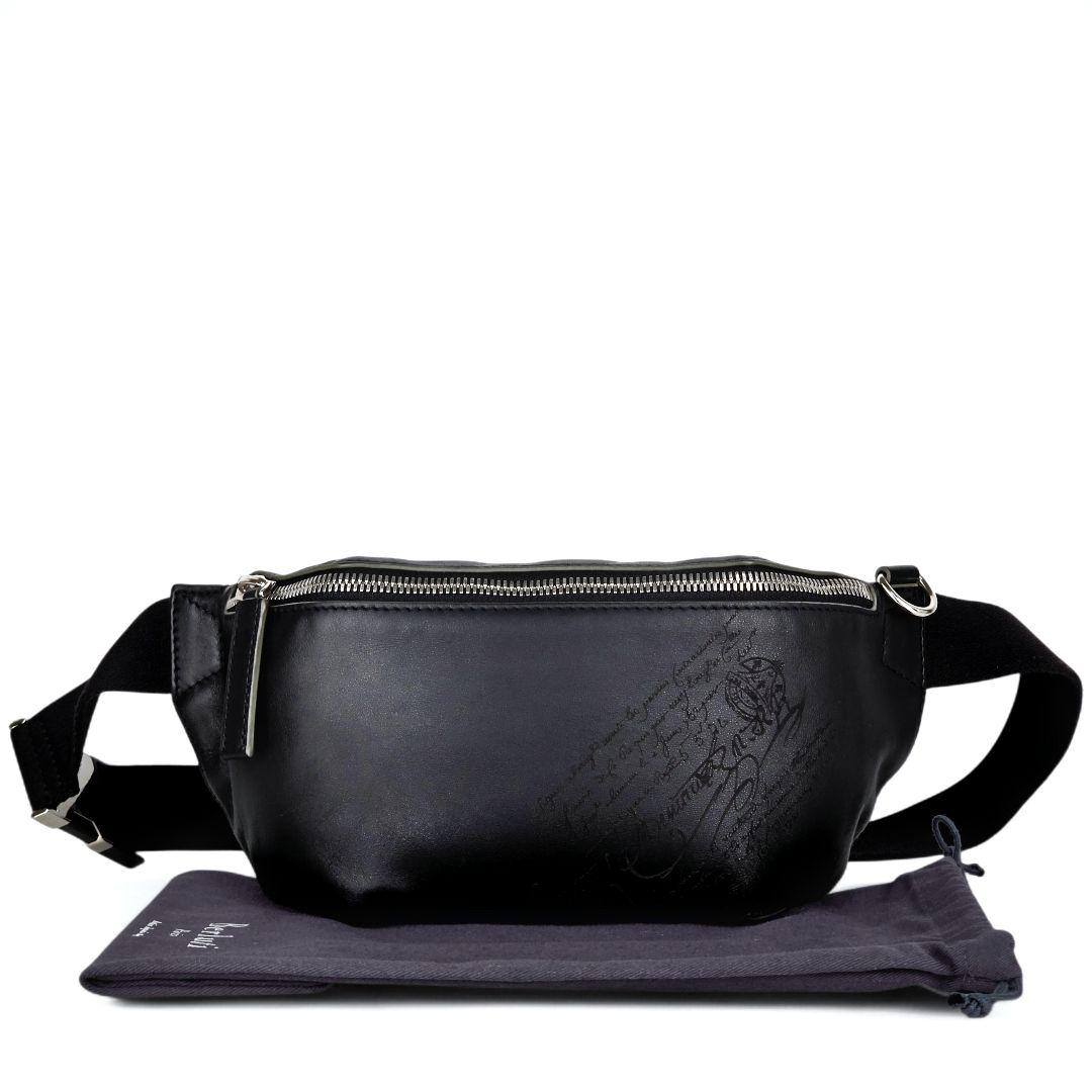 極美品 ベルルッティ Berluti コンプライス ボディバッグ カリグラフィー