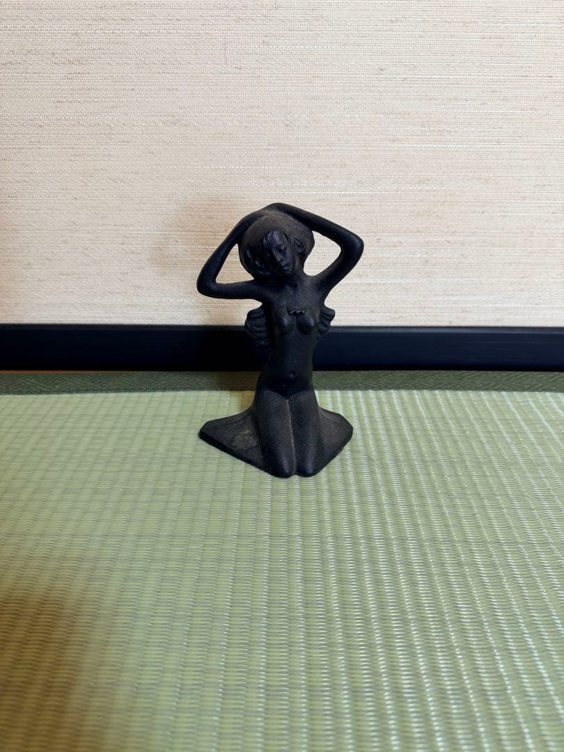 ヴィンテージ 裸婦 鉄鋳物 レトロ 南部鉄器 ブックエンド アート インテリア Amazon.co.jp: ヴィンテージ ピンナップガール ヌード 裸婦 鉄鋳物