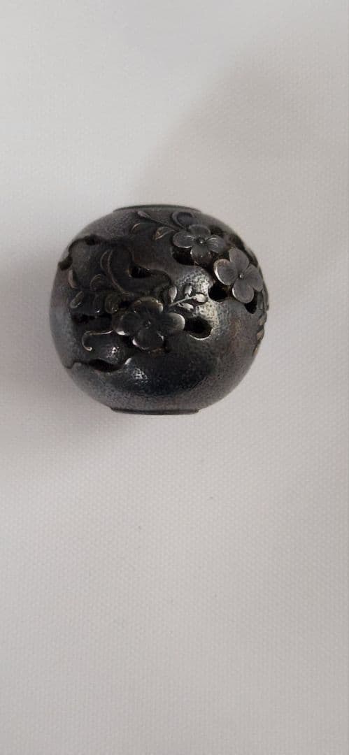 緒締め玉‥金工