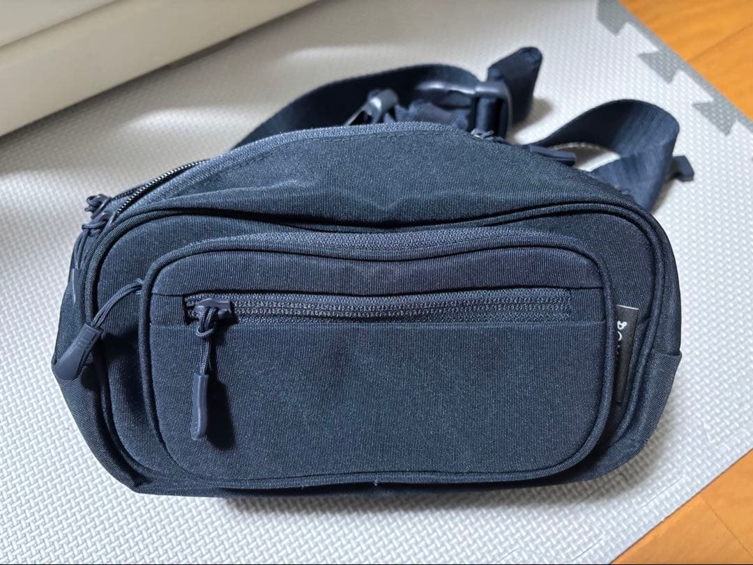 【美品】ポムル POMULU ネイビー 2wayヒップシート