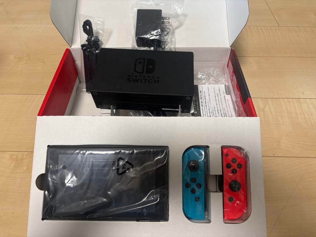 Nintendo Switch 本体 赤/青 Joy-Con付き