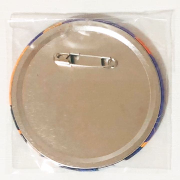 新品☆あんスタ【氷鷹北斗＆朔間零】缶バッジ - メルカリ