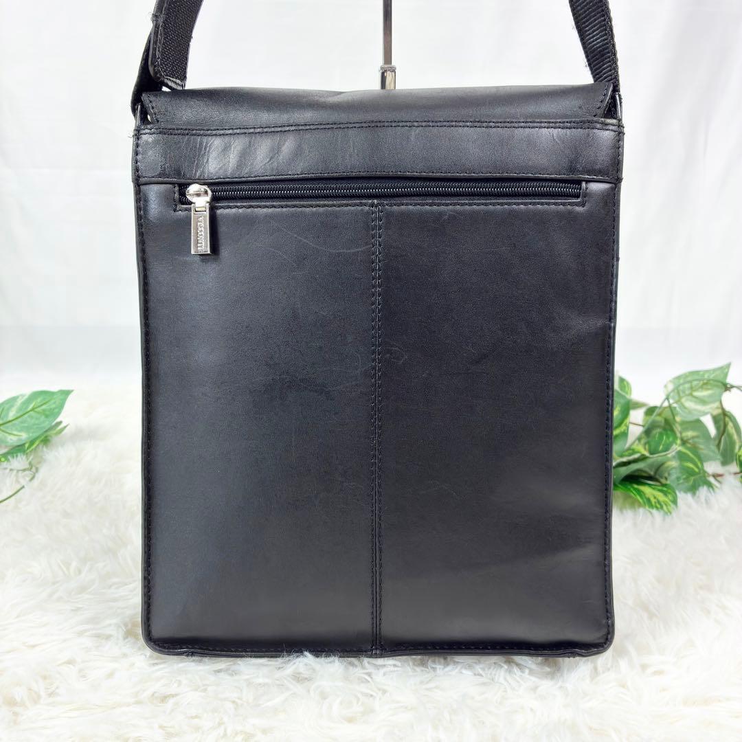 ヴィスコンティ 本革 メッセンジャーバッグ ショルダーバッグ A4可