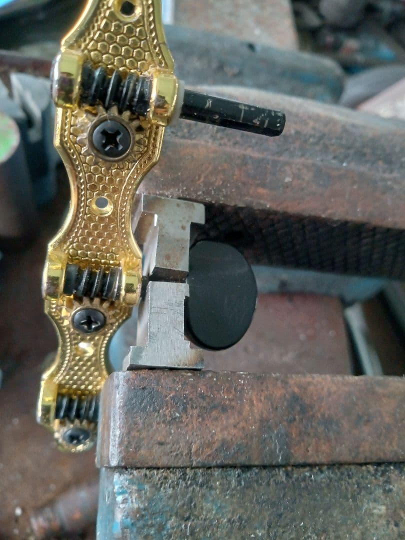 ギターペグ　曲がり修正治具　製作