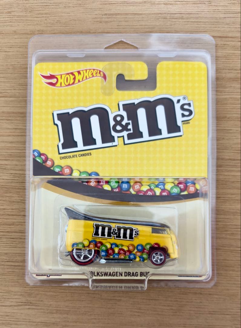 ホットウィール Volkswagen Drag Bus M&M’s