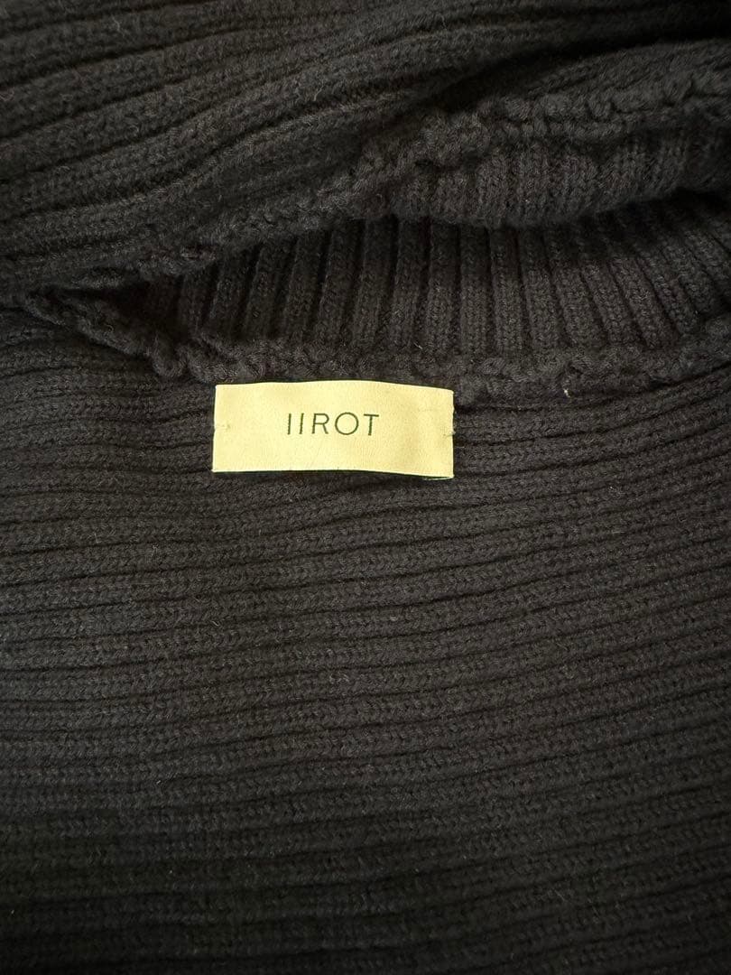 完売品】IIROT コットンウール レイヤードニット ネイビー人気ブランド
