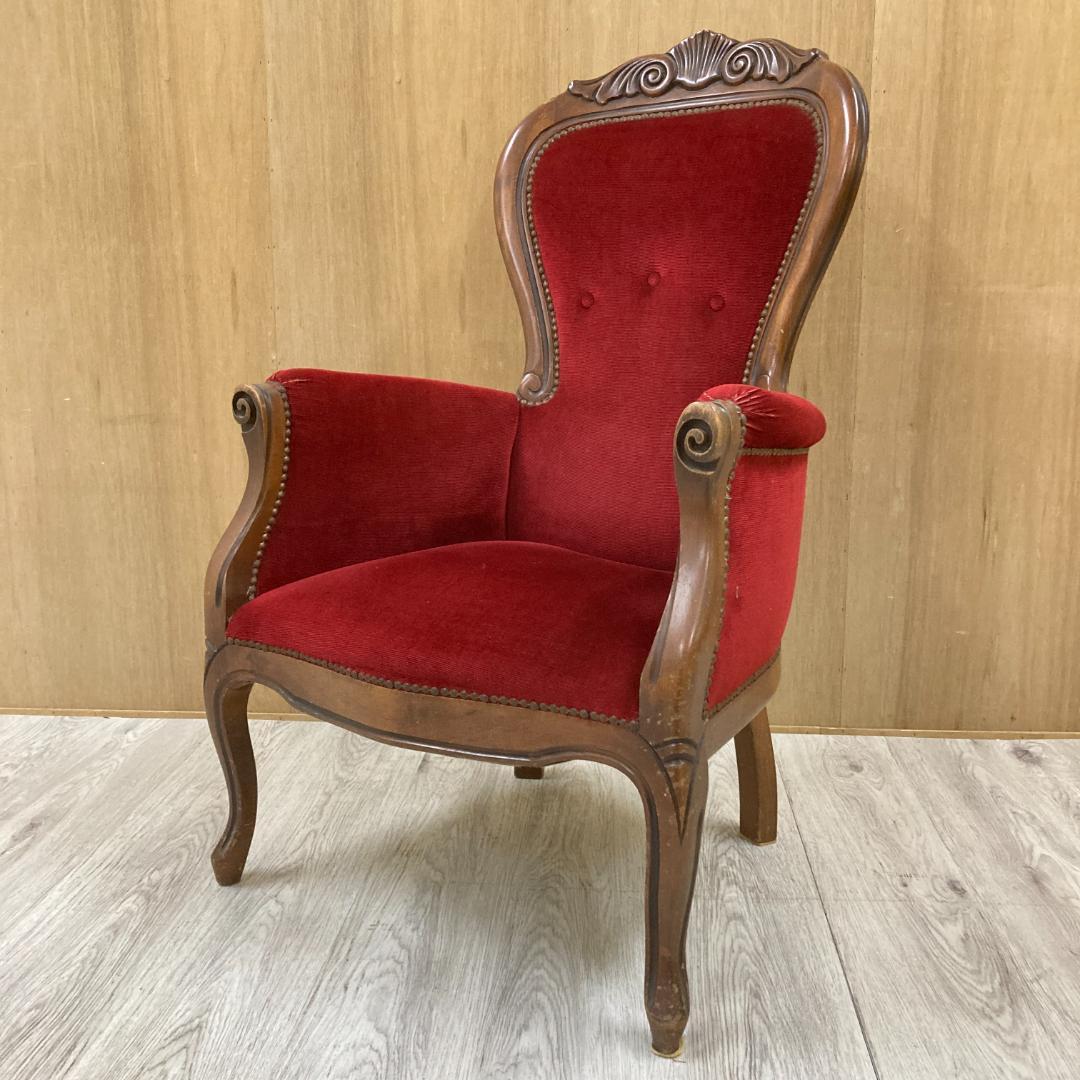 猫脚　クラシック　一人掛けソファ　椅子　アームチェア アンティークの贅沢な椅子、猫脚が優雅なアーム付きの一人掛けソファ(q