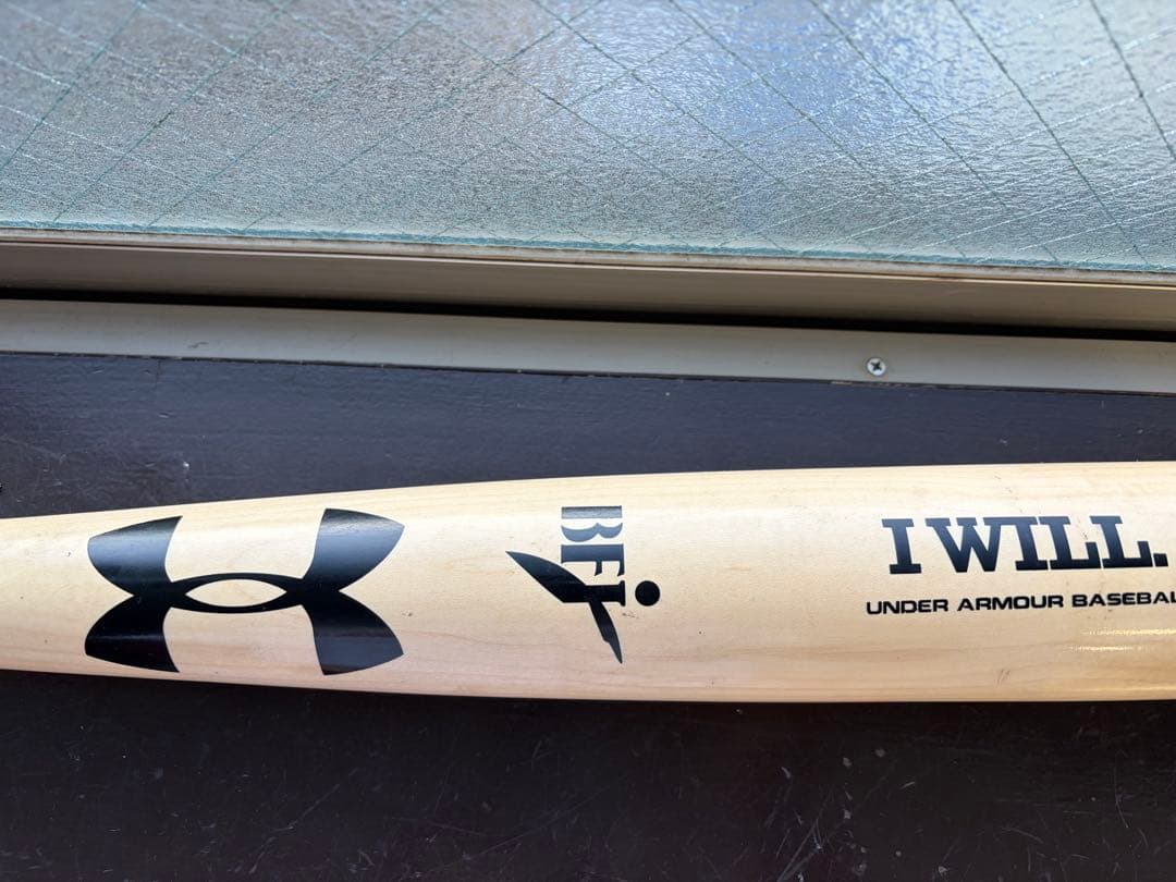 Under Armour I WILL. 硬式バット 84cm