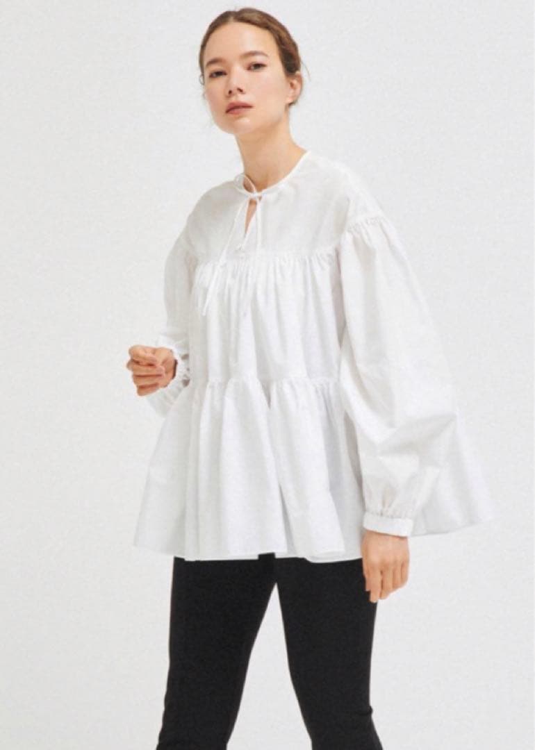 yori ヨリボリュームギャザーブラウスブラウス