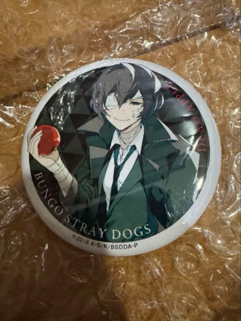 文スト 映画 DEAD APPLE 入場特典 缶バッジ 原作絵 太宰治 文豪ストレイドッグス 太宰治 DEAD APPLE 入場特典缶バッジ