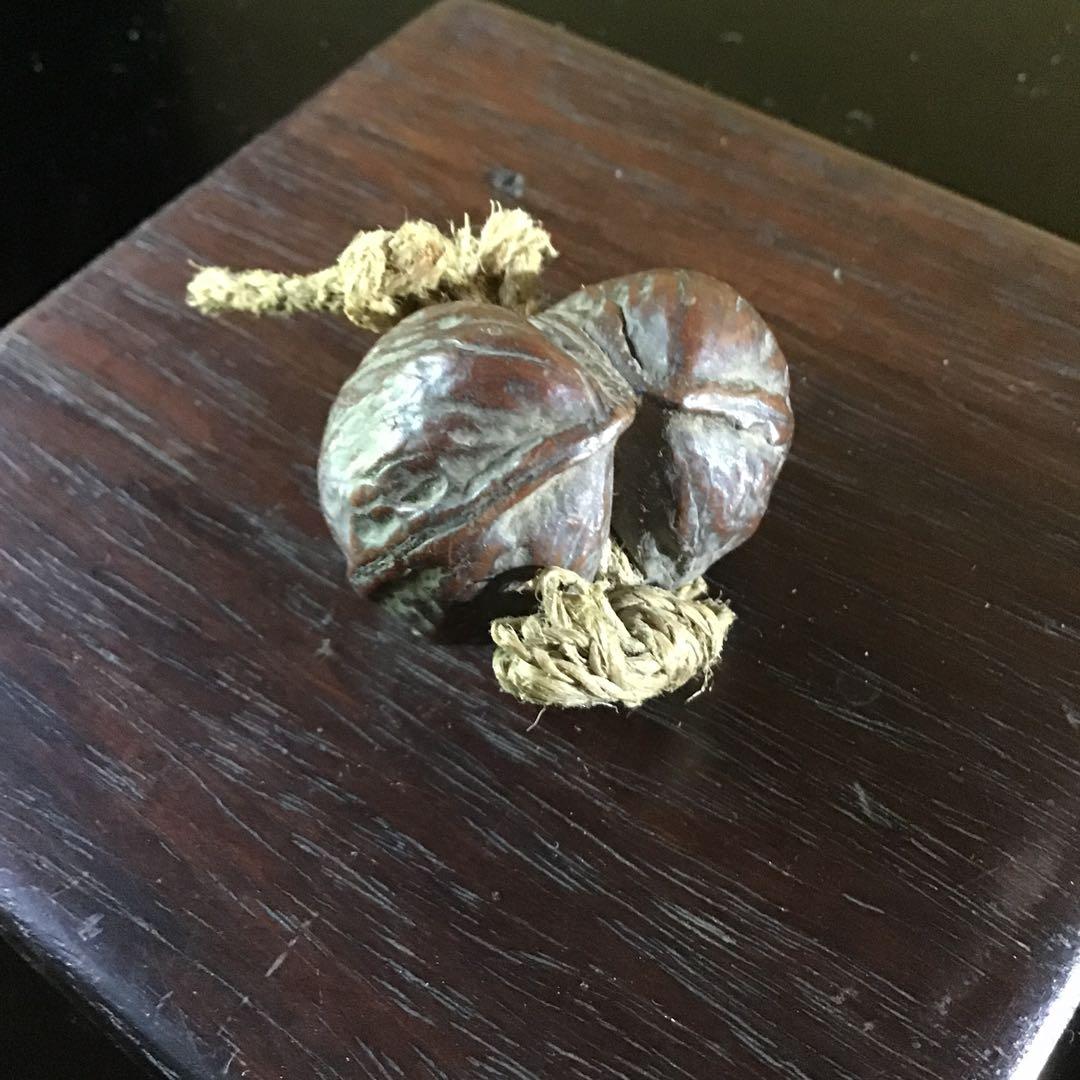 根付け　「胡桃」　　　　N16