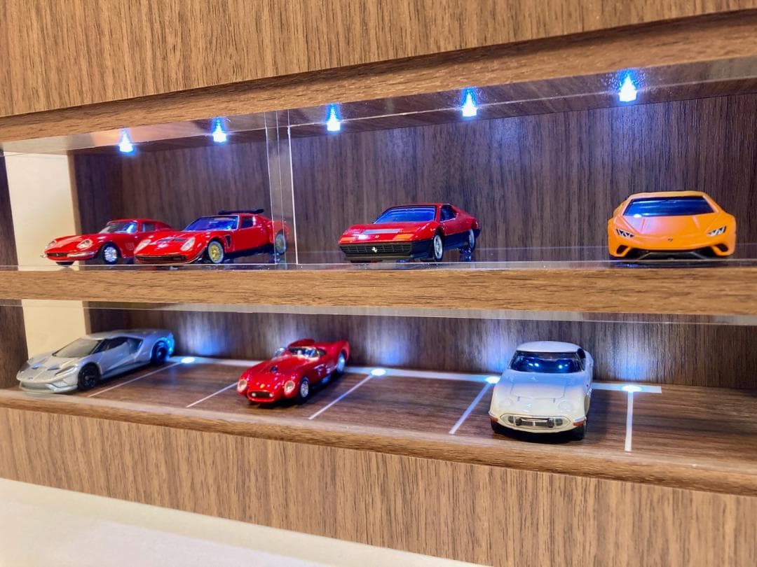 1/64展示16台可・W300ウォールナット・ディスプレーBOX /ネオジオラマ