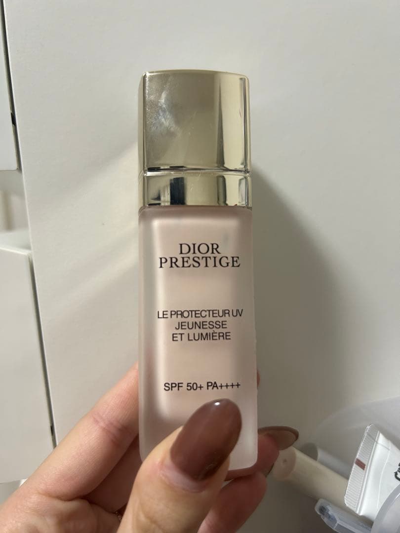 化粧下地 DIOR LE PROTECTEUR UV 30ml Discover Dior Prestige Le Protecteur UV Jeunesse et Lumière | DIOR
