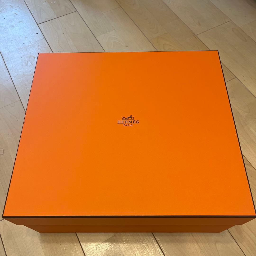 エルメス　箱　レインカバーNo.3 バーキン30用 新品 エルメス バーキン レインカバー No.3 正規品 - メルカリ