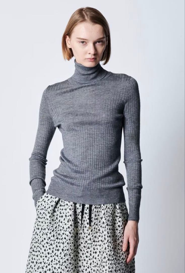 週末限定価格 DRAWER 定番 18G カシミヤシルクリブタートルニット