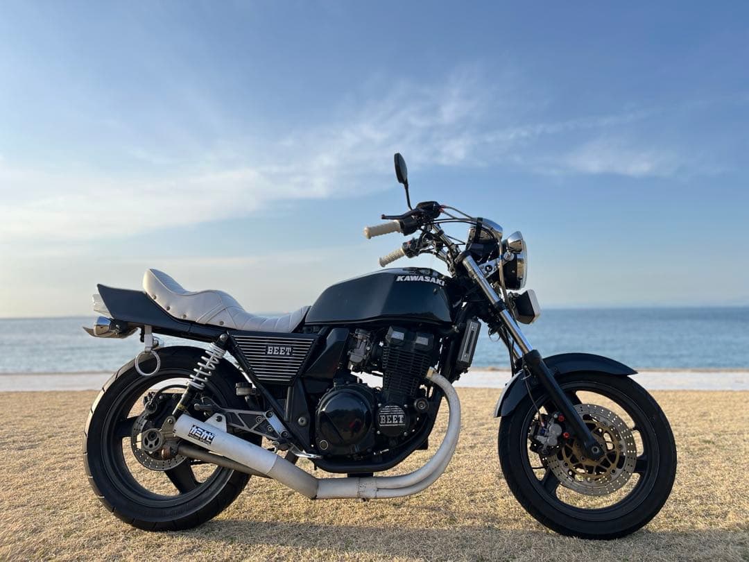 zrx400 白シート タックロール 金文字 kawasaki 早い者勝ち - メルカリ