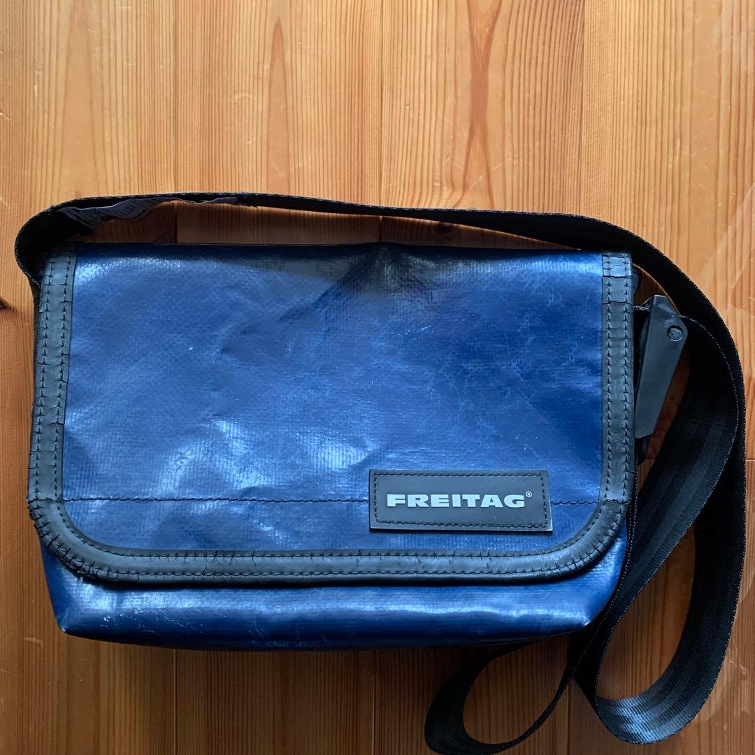 FREITAG フライターグ　メッセンジャーバッグ　ネイビー