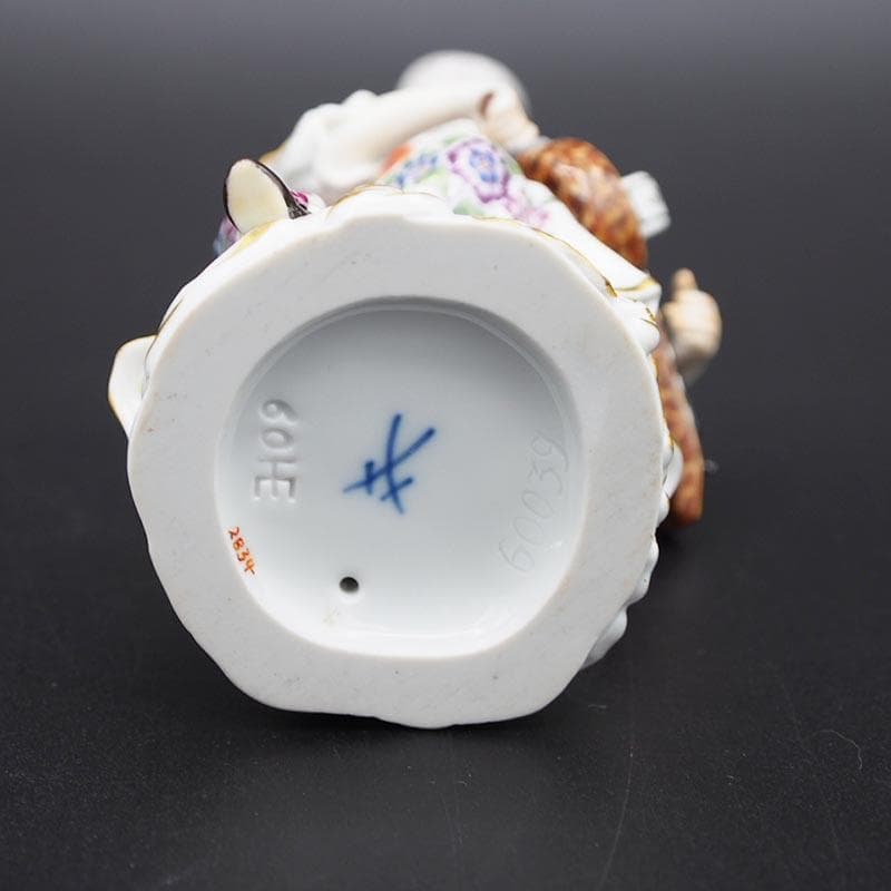 マイセン 宮廷の楽隊 ハーディ・ガーディ奏者 1級品 マイヤー造形