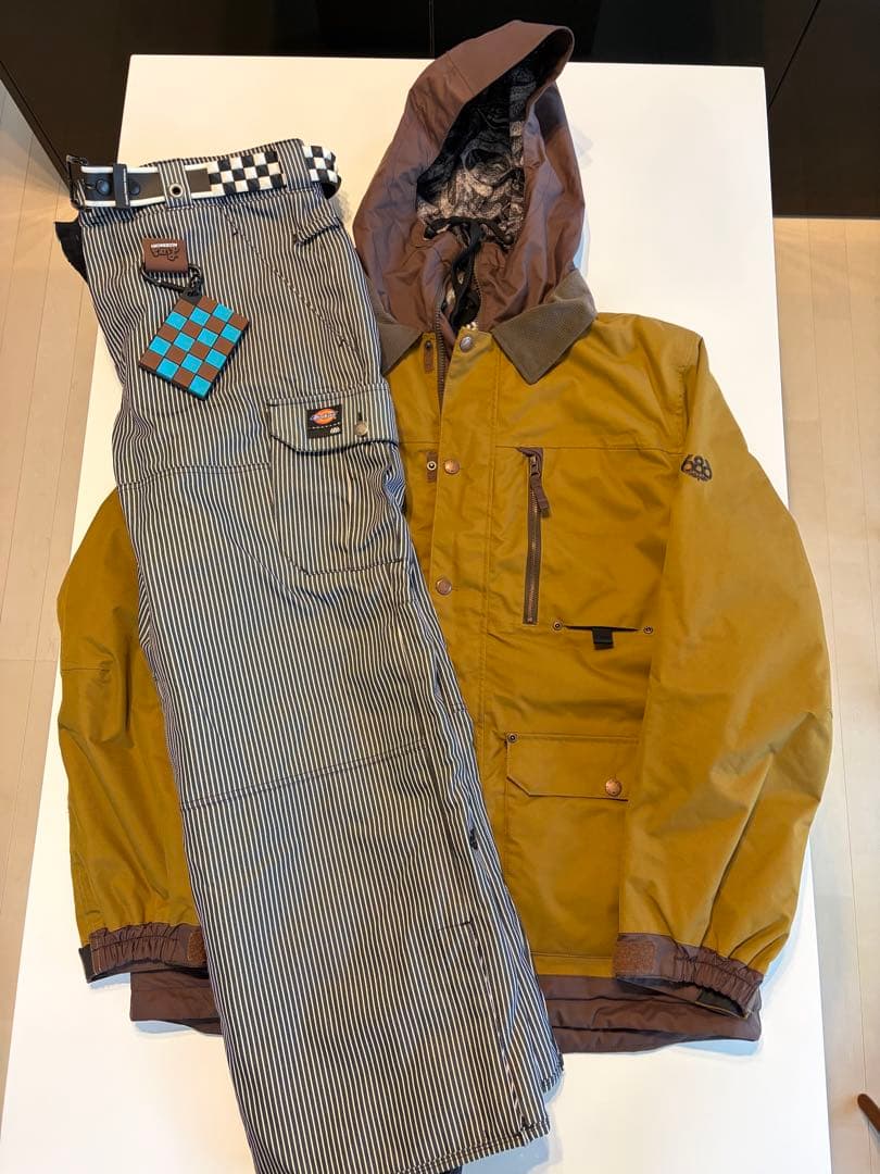 お正月お値引き中！！　美品　686 ディッキーズ　上下セット　Lサイズ　メンズ