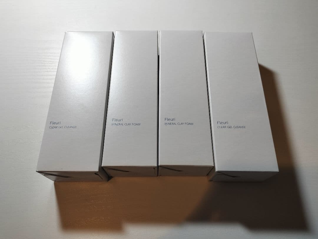 Fleuriフルリ　素肌美ケアセット(未使用) 限定 Fleuri フルリ 素肌美のケアセット+クリスマスコフレ