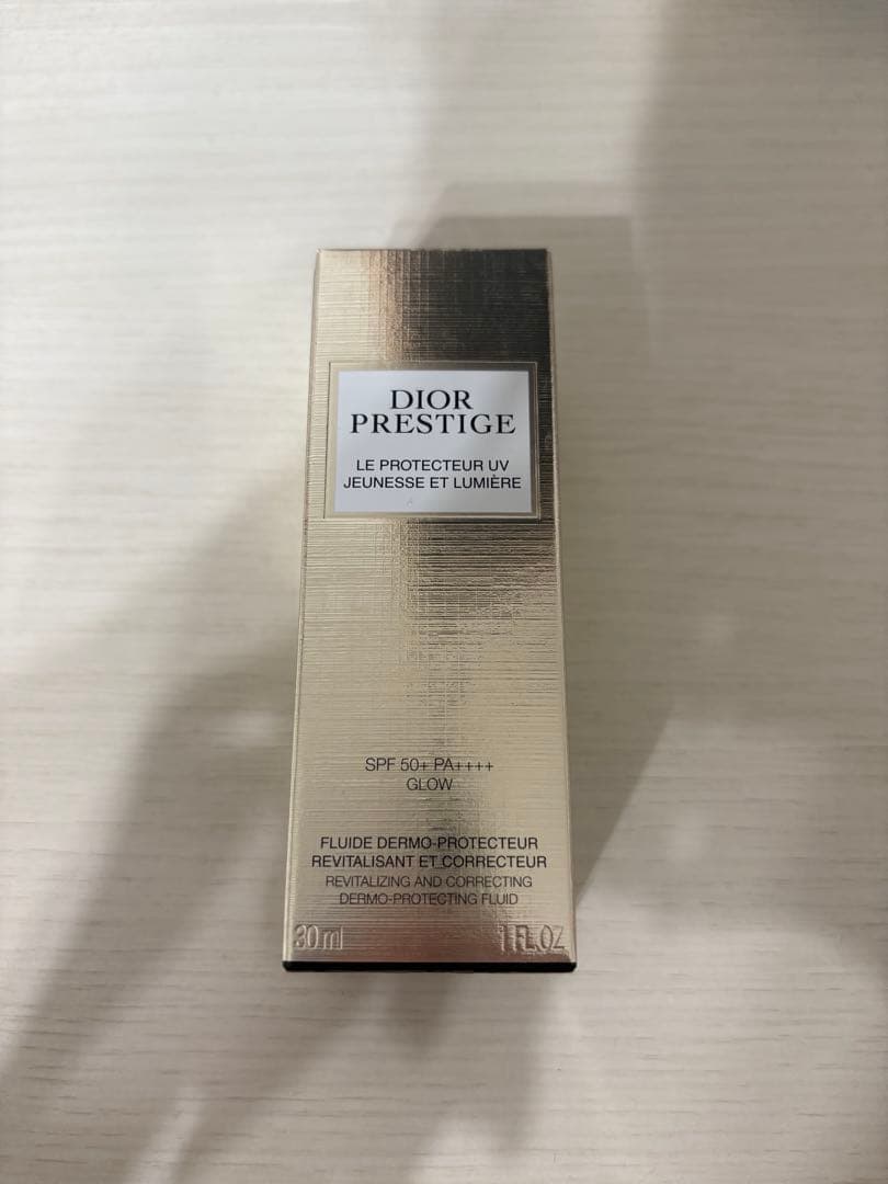 プレステージ ホワイト ル プロテクター UV ルミエール シアーグロウ ディオール / プレステージ ホワイト ル プロテクター UV ルミエール