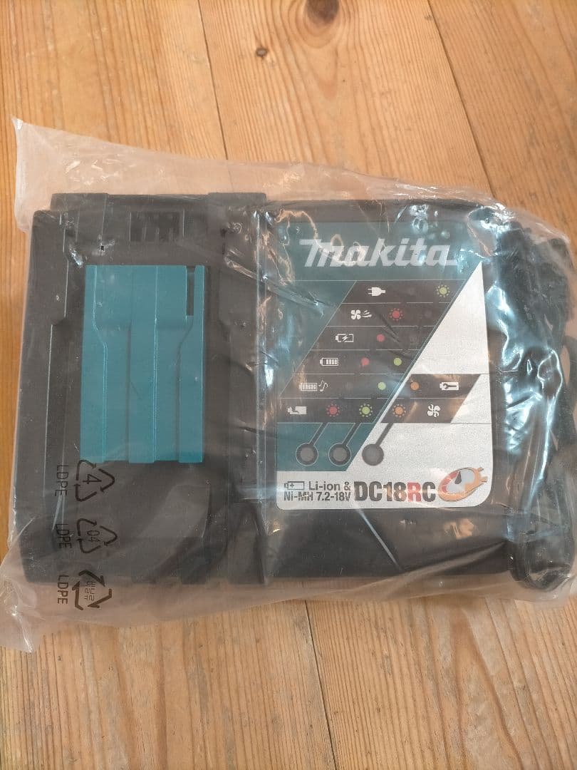 マキタ バッテリー充電器