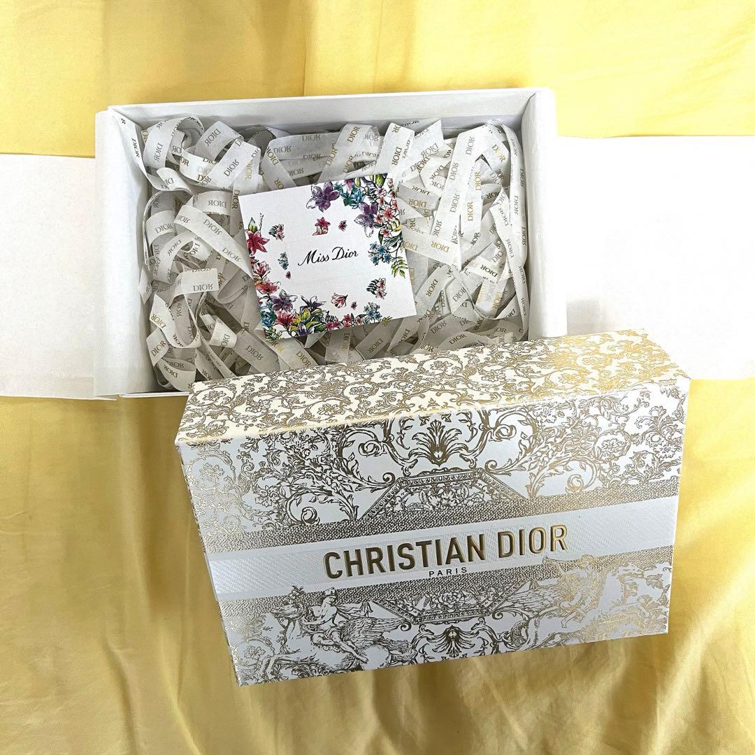 DIORクリスマスコフレBOX➕リップ用ショッパー - メルカリ