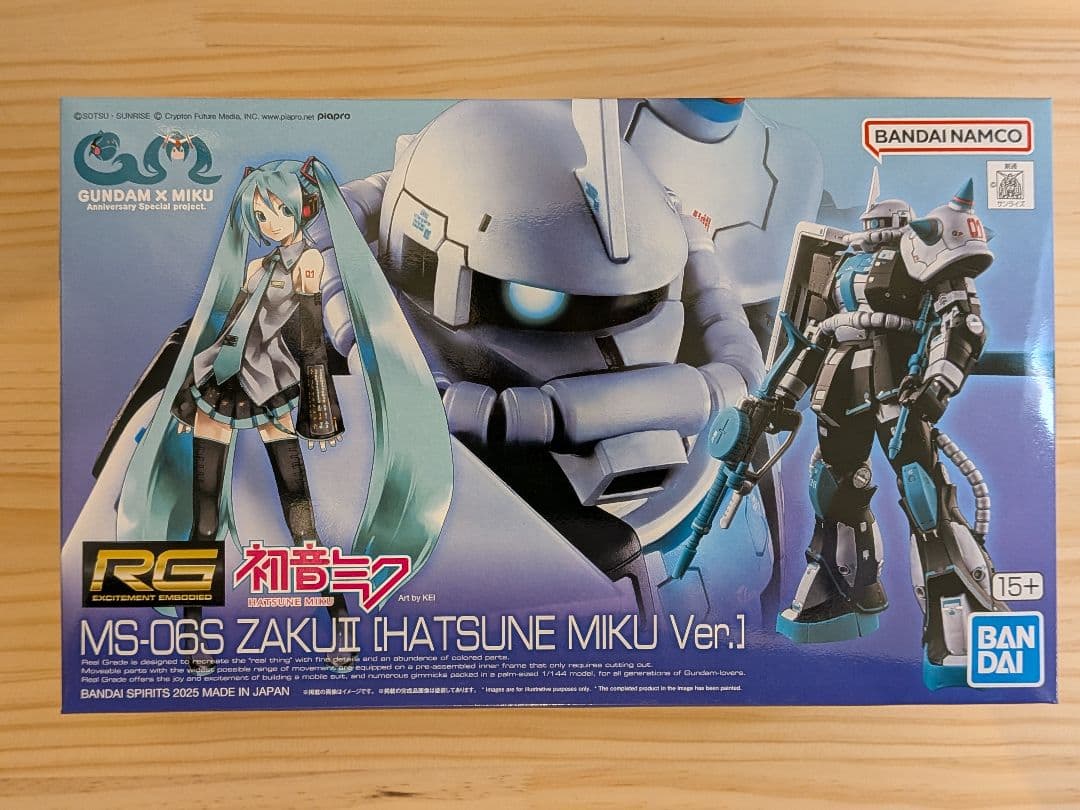 1/144 RG MS-06S ザクII 初音ミクVer. プレバン限定 抽選販売】RG 1/144 MS-06S ザクII [初音ミクVer.]【再販】 | ガンダム