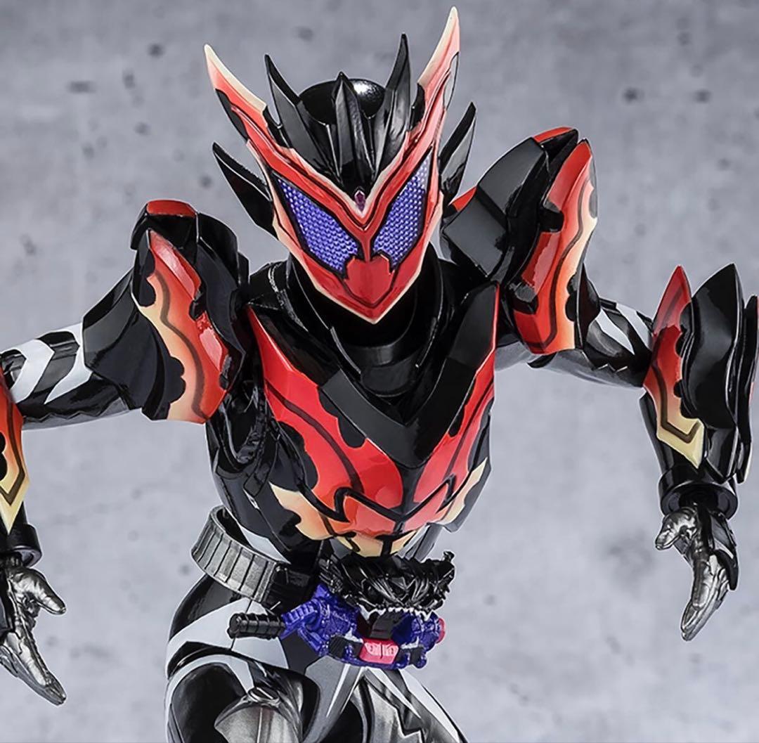 s.h.figuarts 仮面ライダービターガヴ　スパーキングミフォーム
