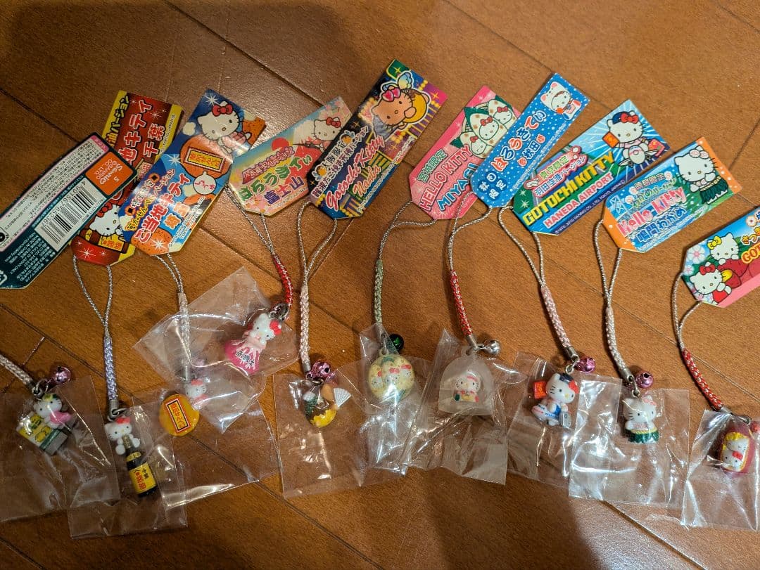 ハローキティ ご当地ストラップ 40個 まとめ売り 根付け ご当地キティ