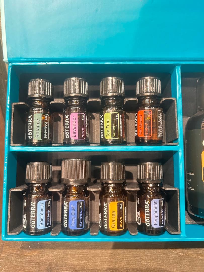 残量6〜8割】ドテラ アロマタッチキット 8本＋ココナッツオイル新品未