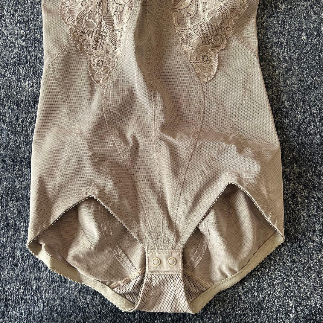 新品・タグ付き】ダイアナ ダイアジェンヌ ボディスーツ 補整下着