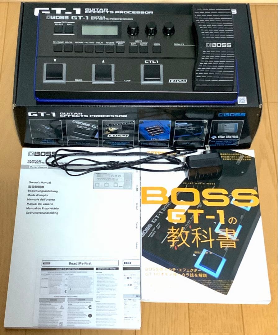BOSS GT-1 ギターエフェクター⭐️GT1の教科書・取説・元箱付き