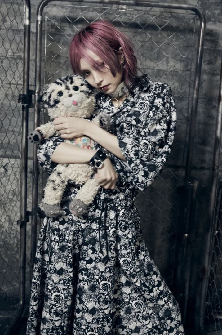 新品タグつき上下2点セットアップ　花柄スカート　花柄開襟シャツ　LiSA ROY 楽天市場】【半額クーポン対象】花柄 フロッキープリント チュール