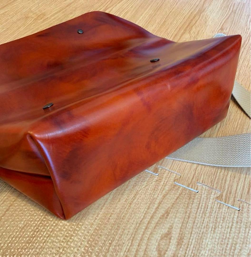 ほぼ未使用// Uni&Co. 牛革メッセンジャーバッグ/Camel/サイズS - メルカリ