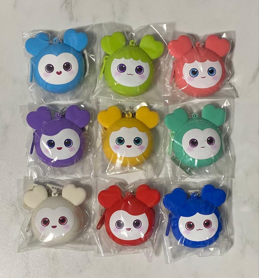 TWICE GiGO シリコンミニウォレット コンプリートセット TWICE LOVELYS シリコンミニウォレット～GiGO限定～ | オンライン