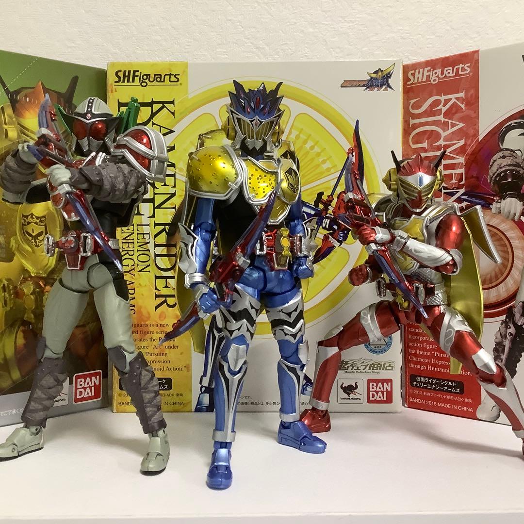 S.H.Figuarts フィギュアーツ　仮面ライダー鎧武
