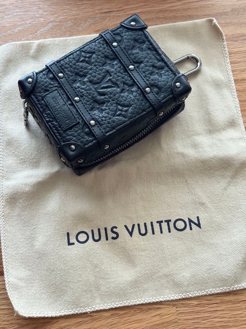 ルイヴィトン トリヨン クレ バックパック トランク M00850 キーリング