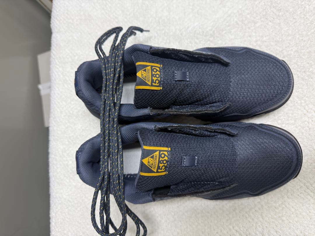 New Balance 安全靴