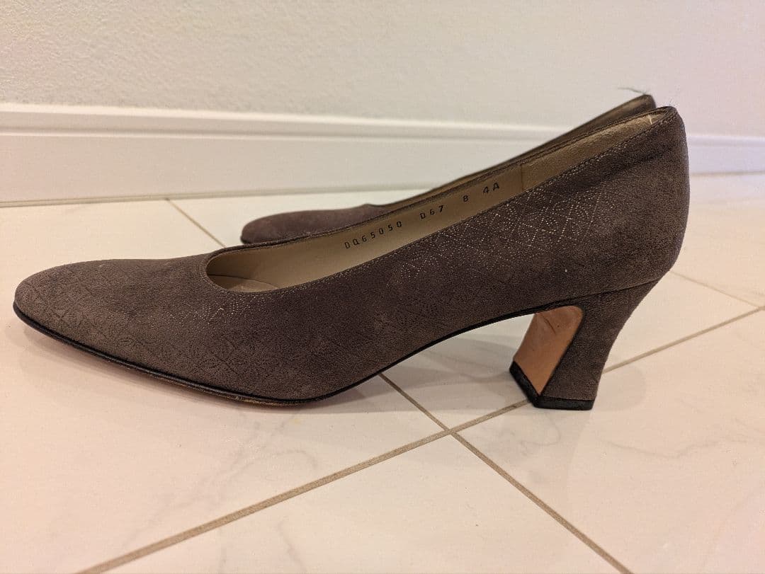 フェラガモ未使用新品パンプス　サイズ8