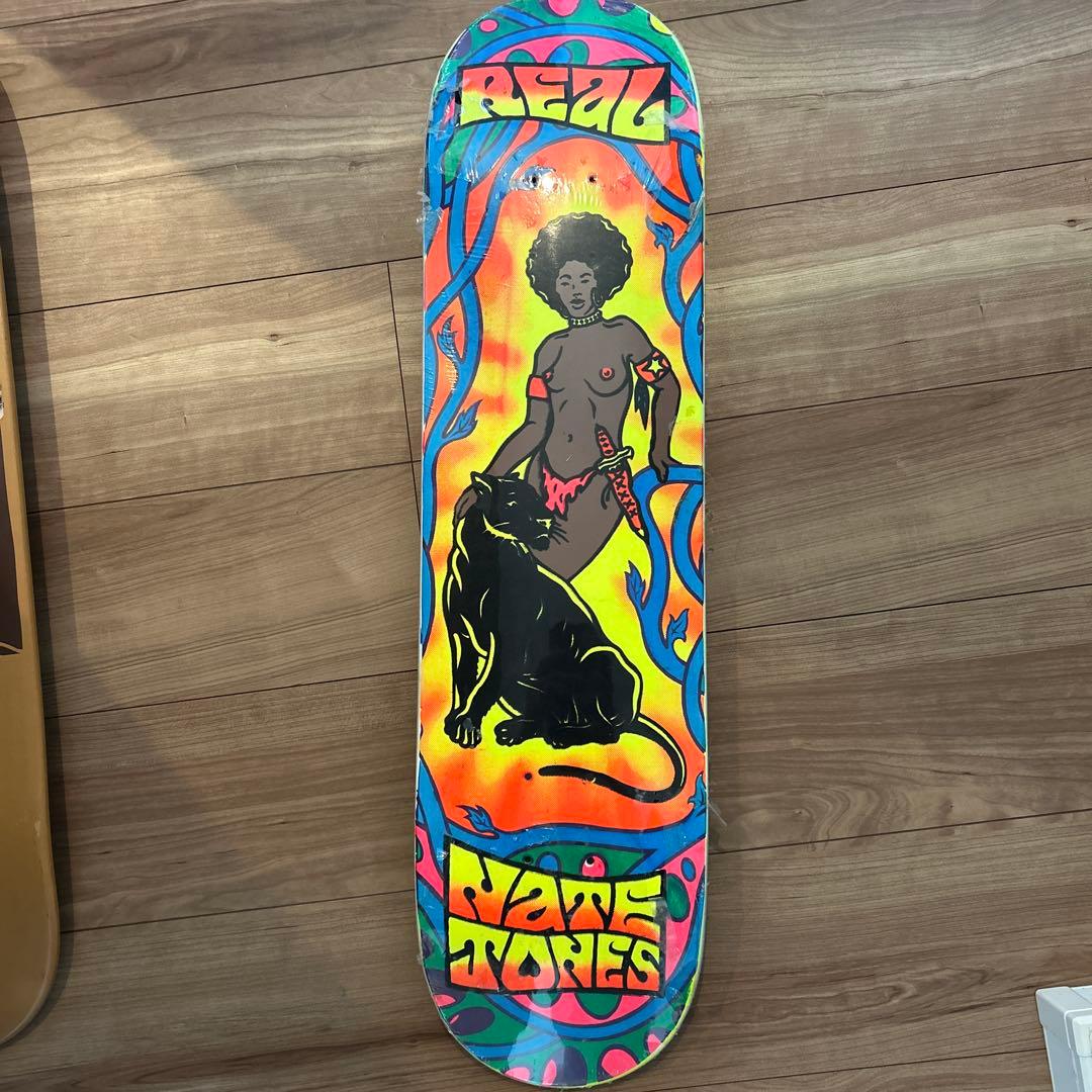 REAL スケートボードデッキ NATE JONES