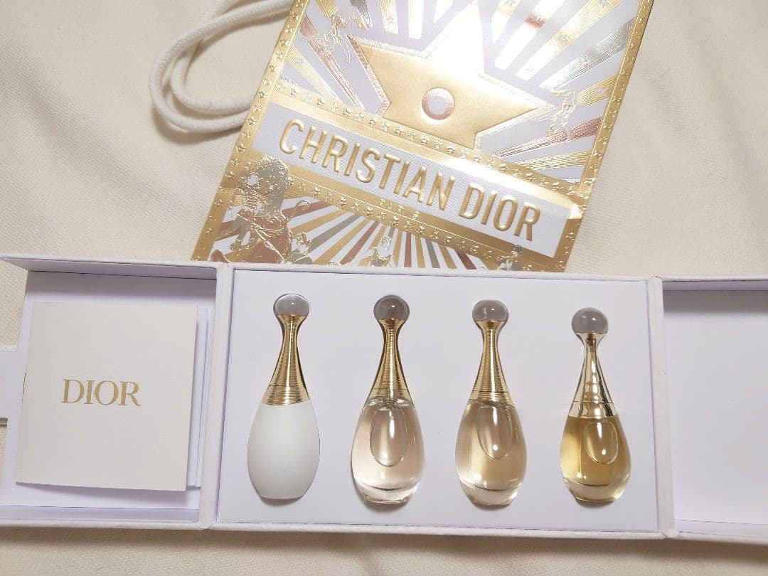 DIOR クリスタル会員バースデーギフト2026 ジャドール4本セット - メルカリ